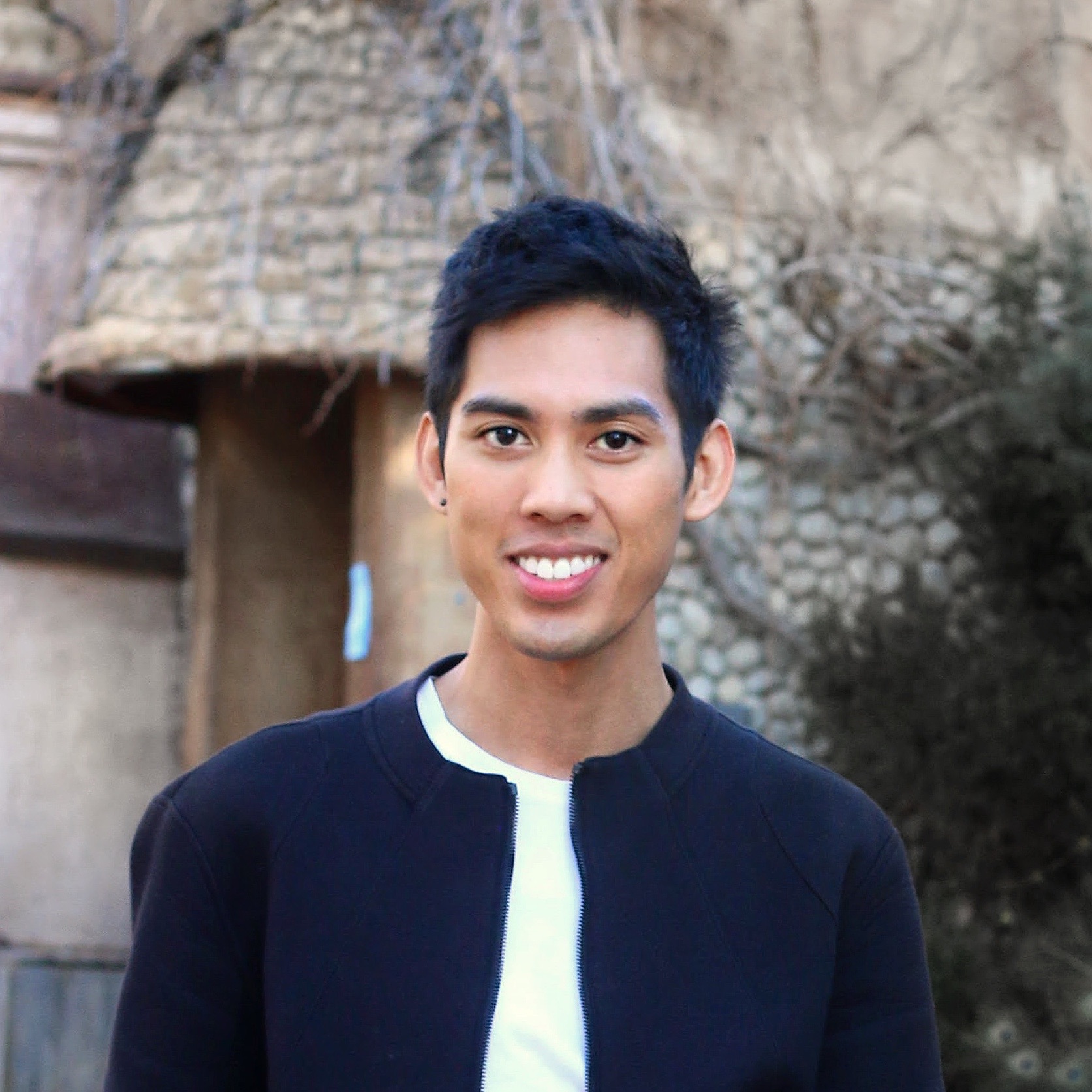 A portrait of Jerry Hansana